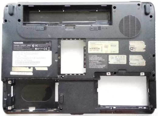 Нижняя панель для ноутбука Toshiba A210, б.у.