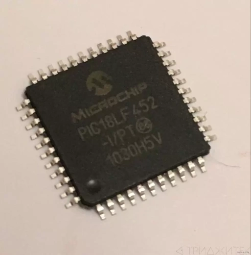 Микроконтроллер PIC18LF452-I/PT 