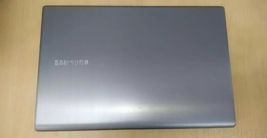 Задняя крышка матрицы для ноутбука Samsung NP700Z5